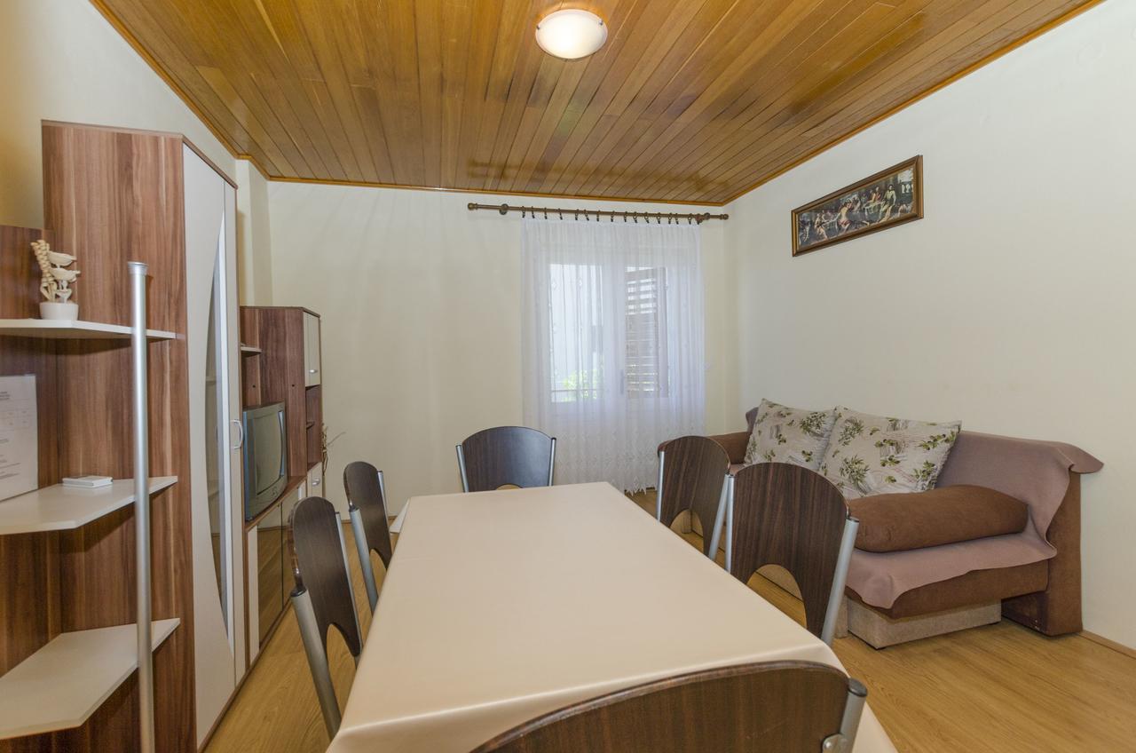 Apartments Katica Primosten Exterior photo