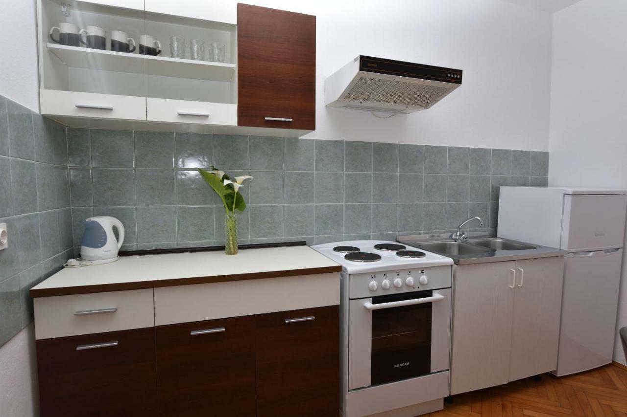 Apartments Katica Primosten Exterior photo